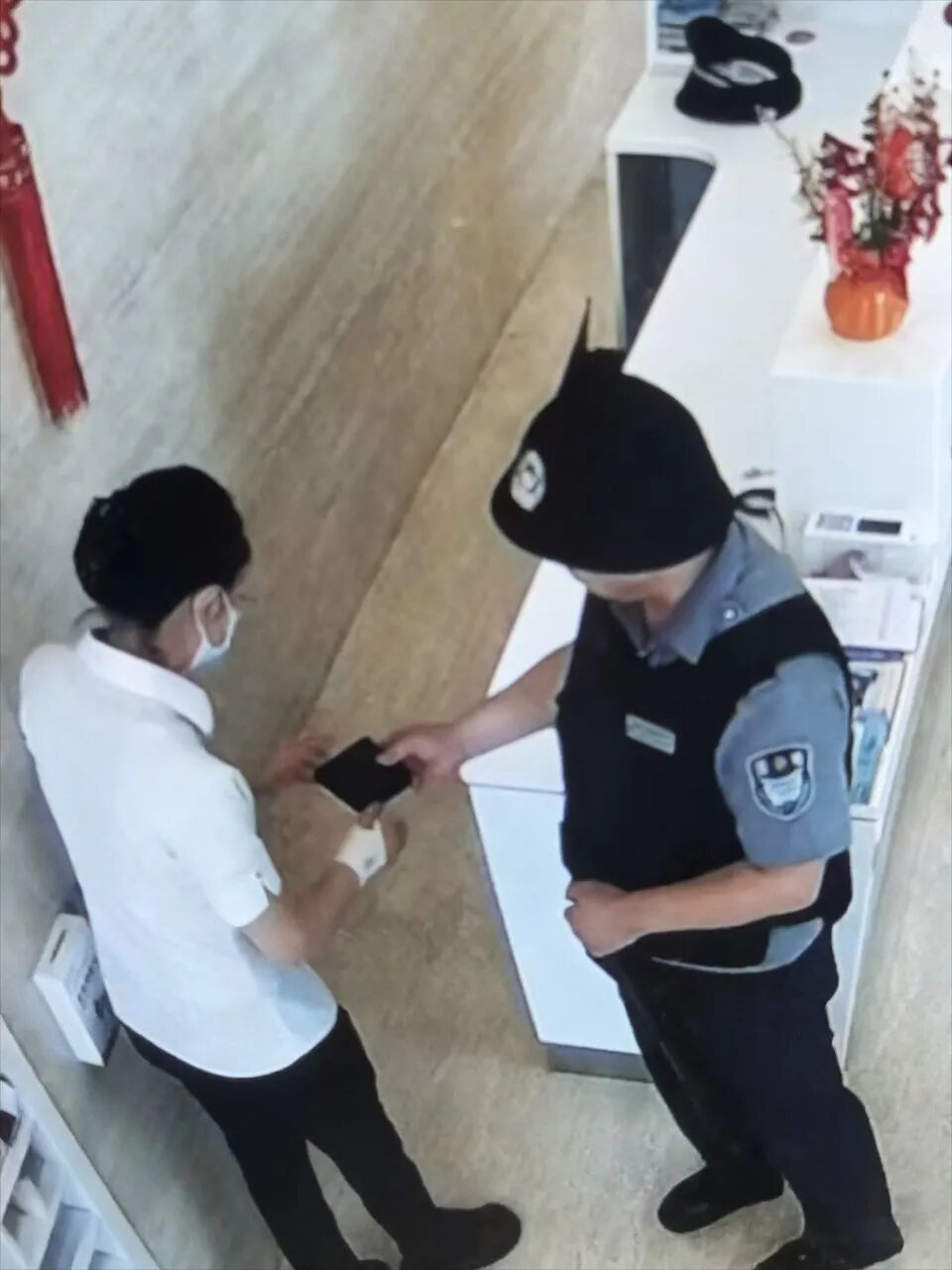 1758073708289432.jpg